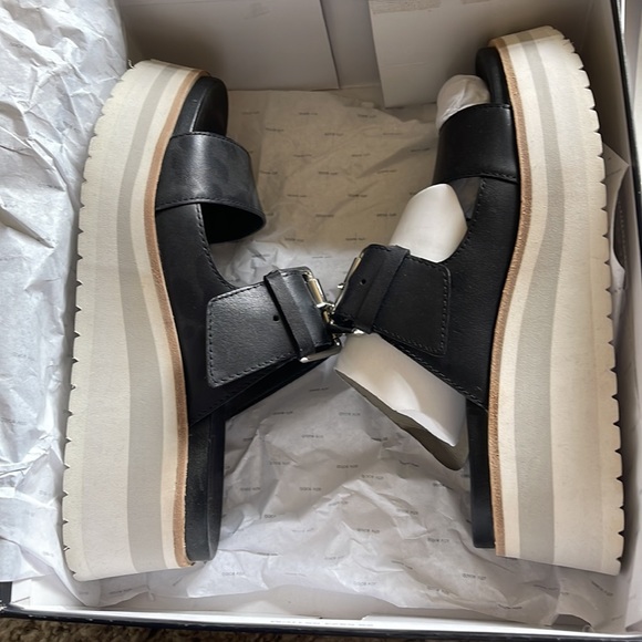 Dolce Vita Shoes - Dolce Vita Macen Black Leather size 7